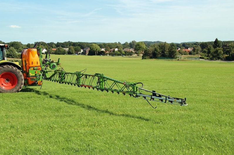 How much and what kind of pesticides are being sold in Ireland?