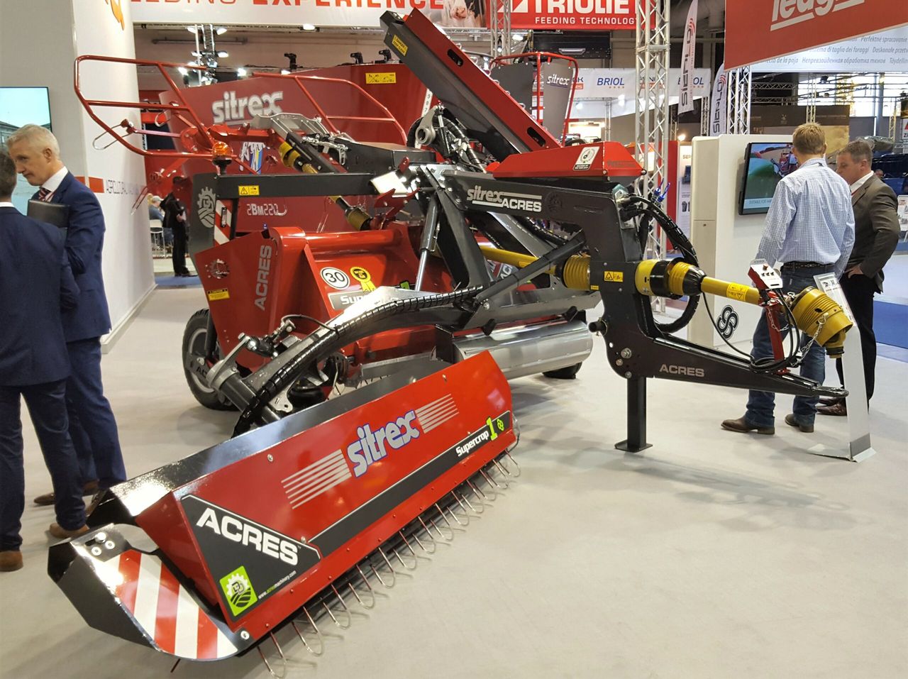 Roscommon man's '3-in-1' machine turns heads at Agritechnica 2017