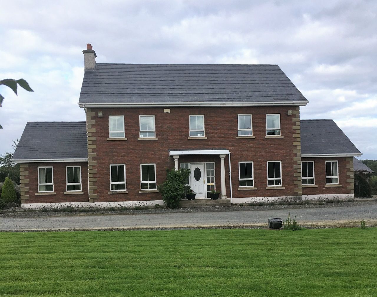 9.3ac of 'gorgeous equestrian property' on the Meath/Cavan border
