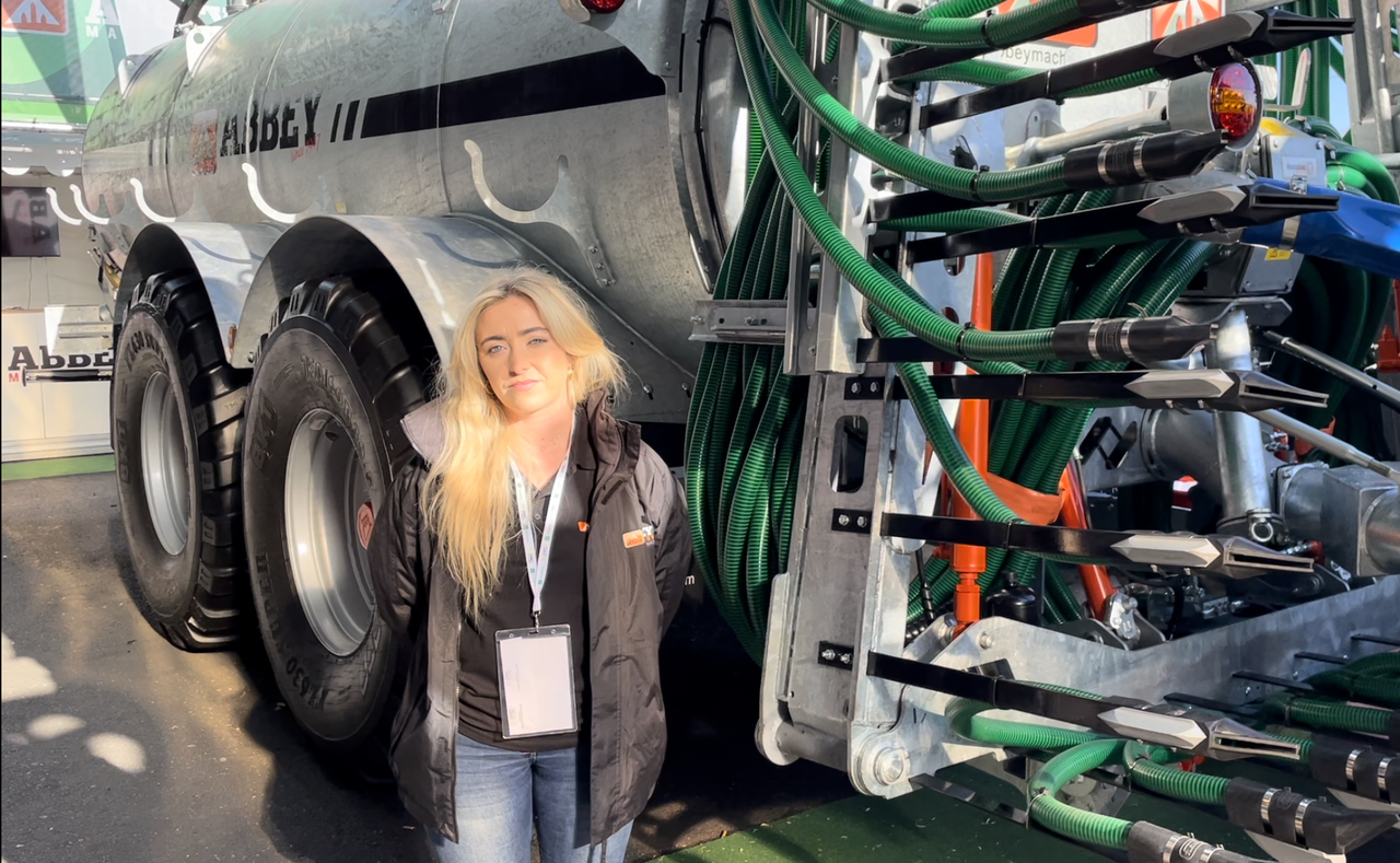 Watch: Irish-made equipment at Sommet de l’Élevage show