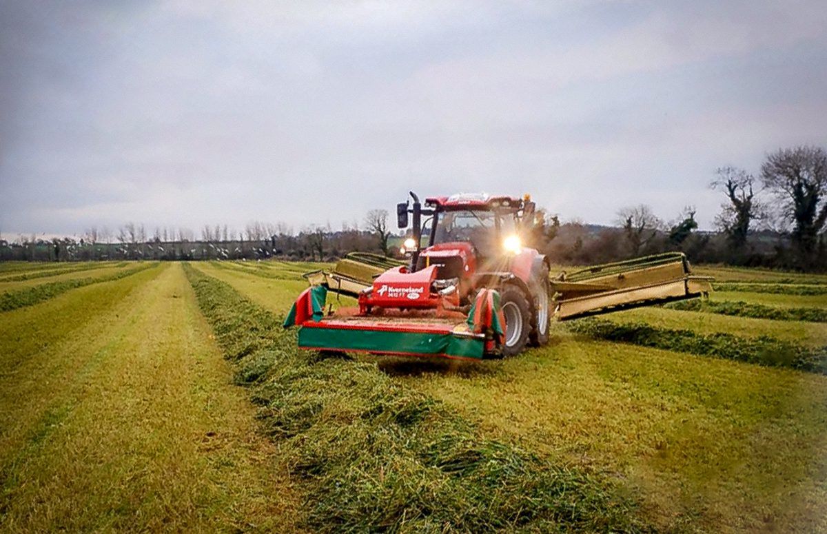 Early start to silage season in Louth as fleet called in to mow
