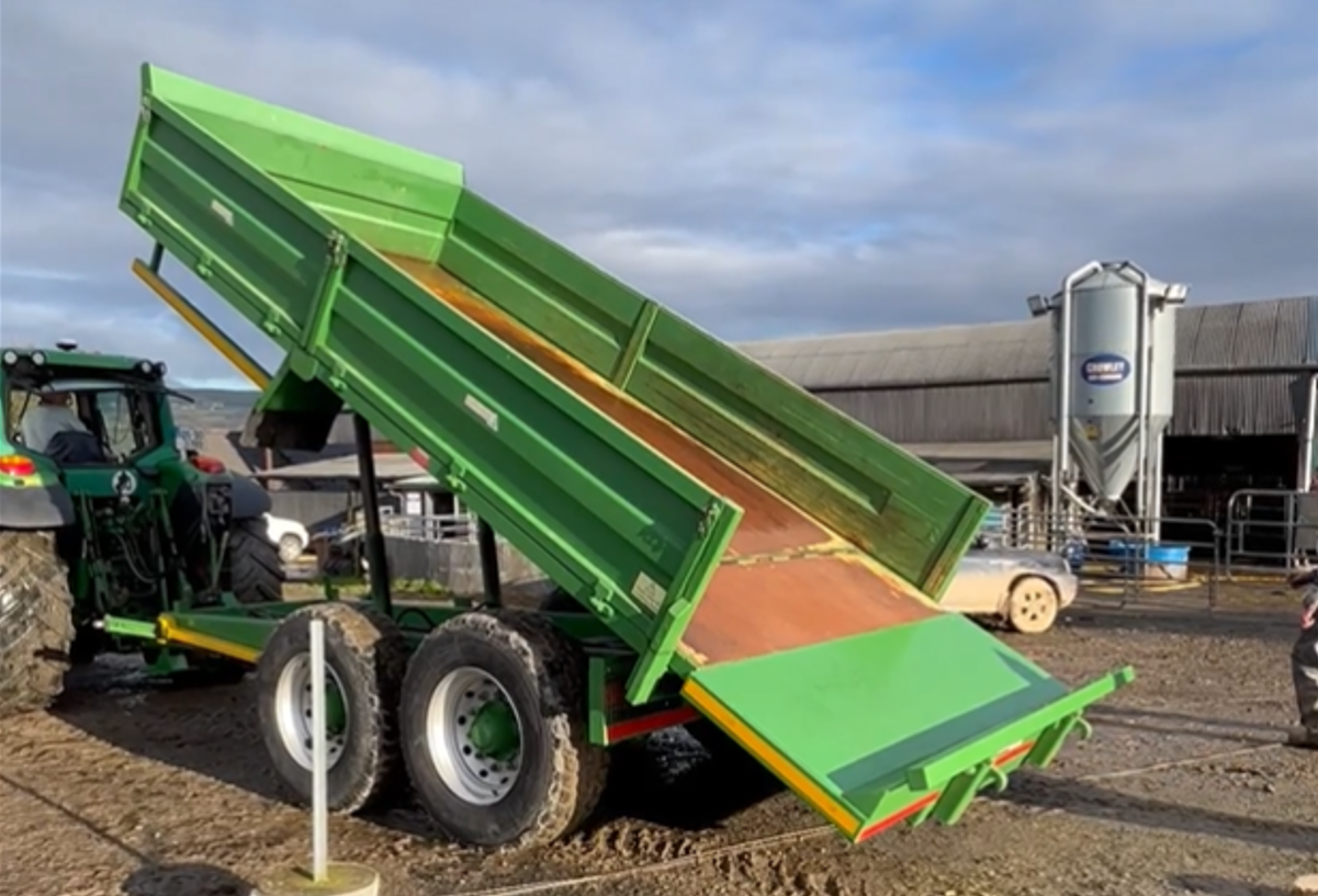 Gallery: Christmas clearance auction to feature broad range of machinery