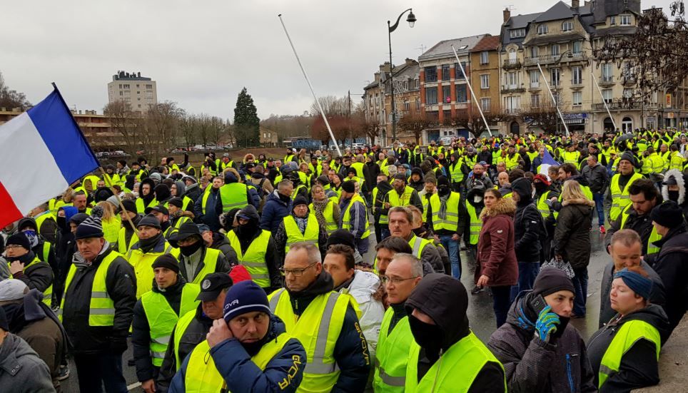 Diesel and electricity tax hikes 'could spark yellow vest-style protests'