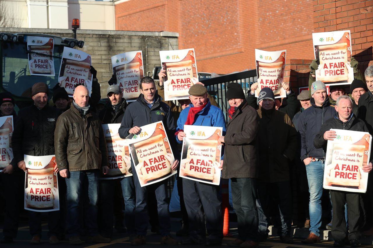 IFA extends Dunnes depot demonstration to 24-hour blockade