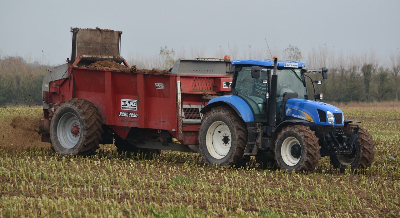 Hi-Spec adds weigh cells and 'rate control' to its spreader