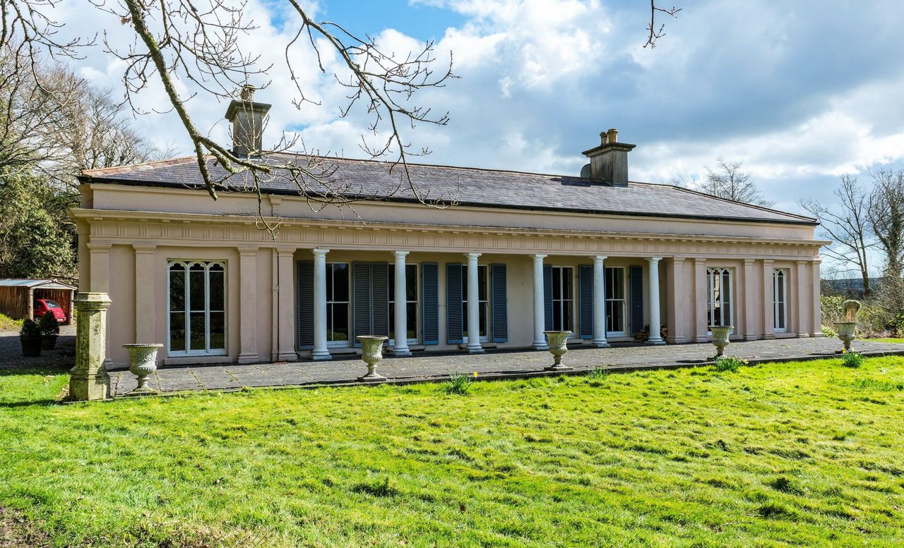 8-bay colonial villa on 42ac in the heart of Wexford