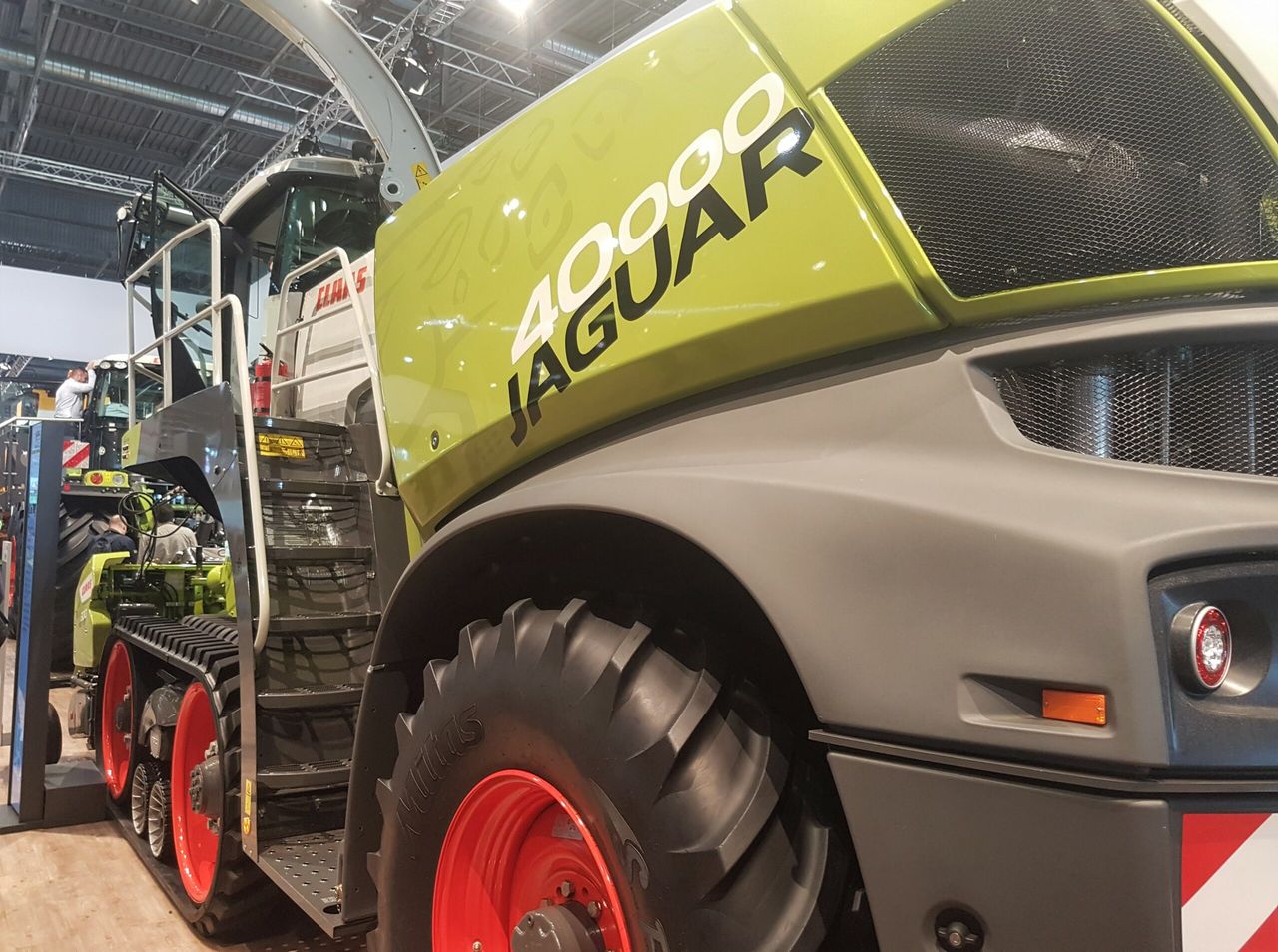 SIMA 2019: 40,000th Claas Jaguar 'tracks' into view
