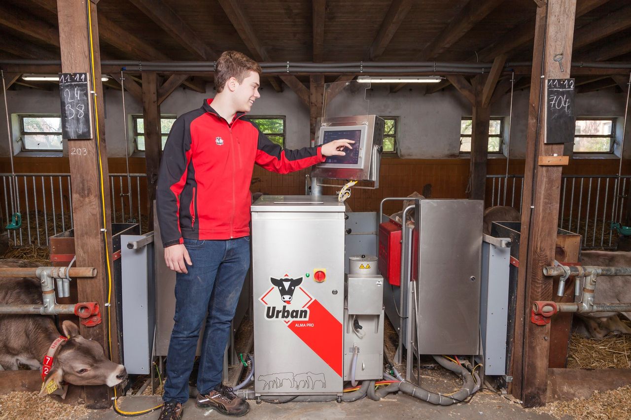 Galway company secures contract to sell German calf-feeding system