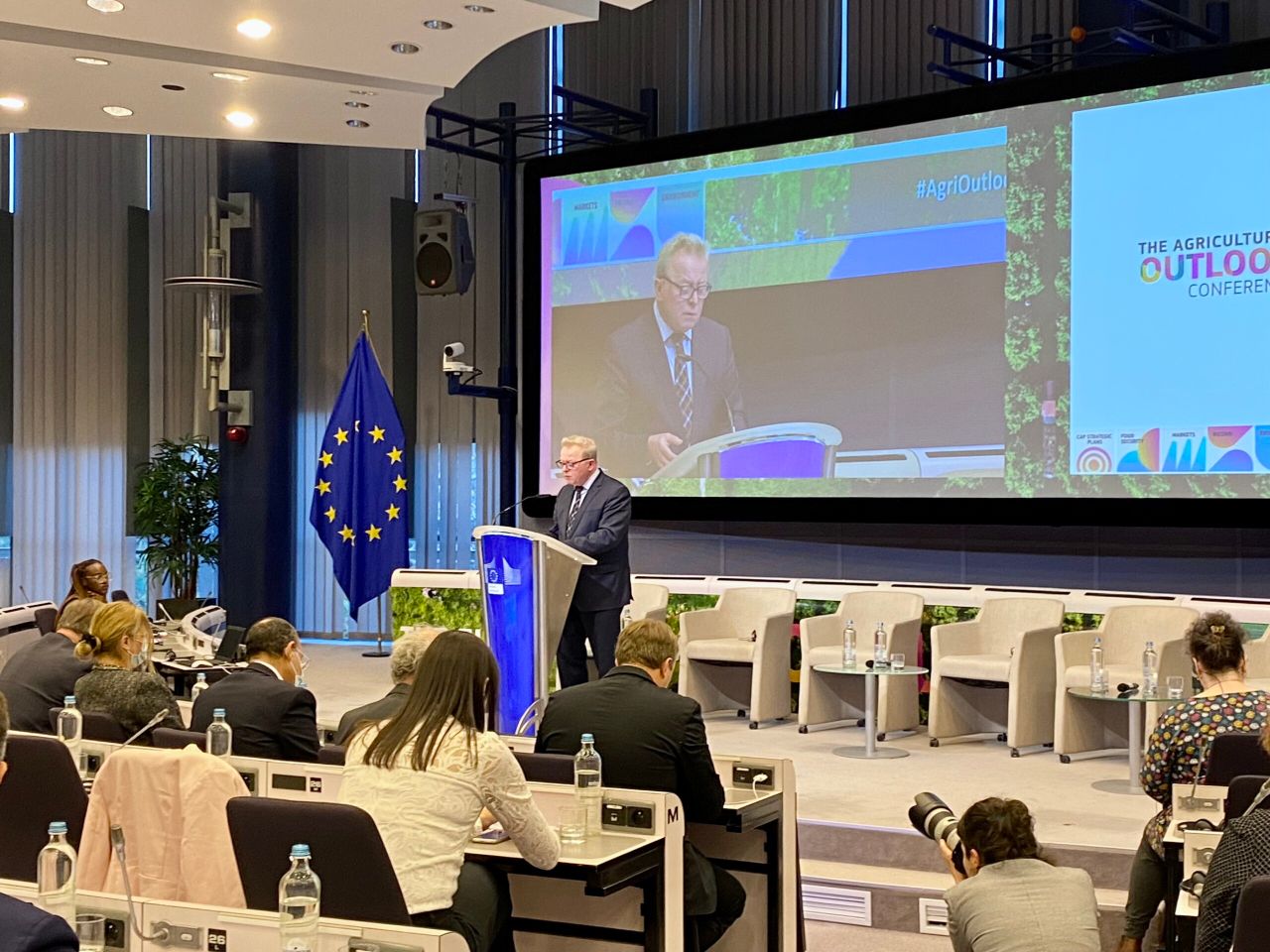 European livestock farms decrease by 40% in 10-year period