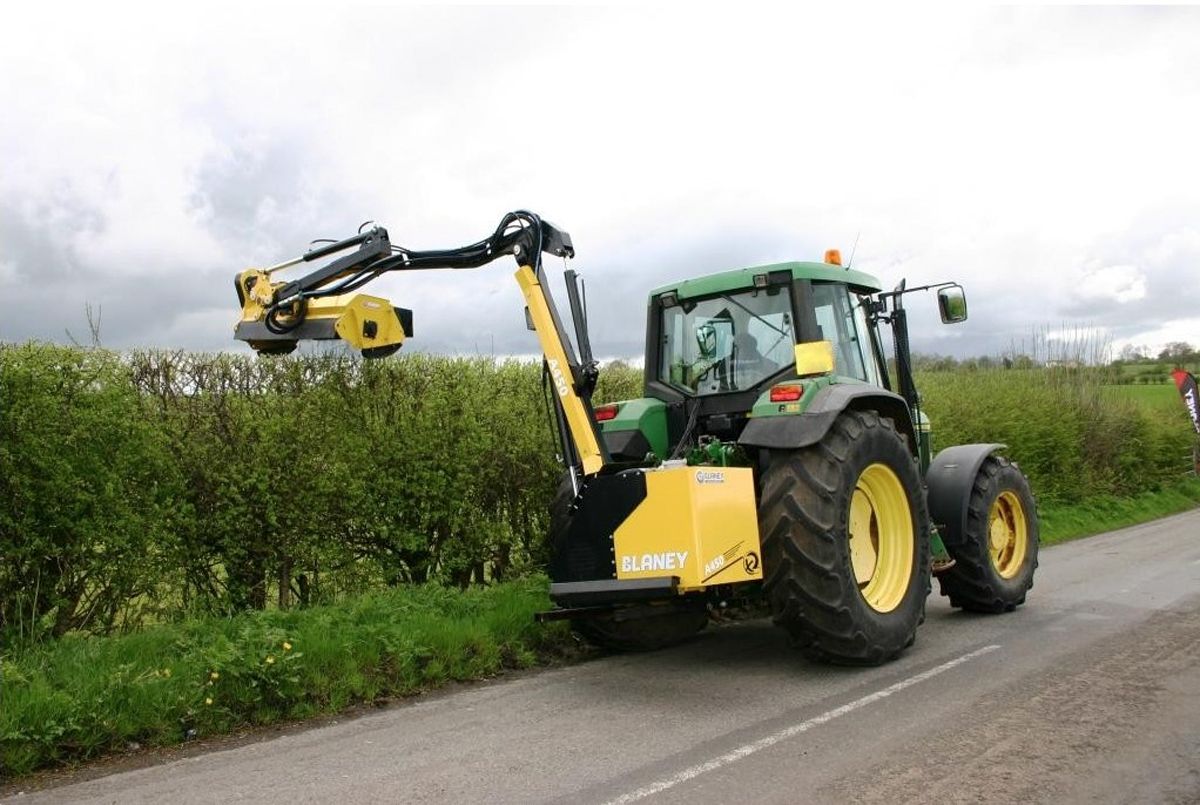Contractor and landowner fined for hedge-cutting during nesting season