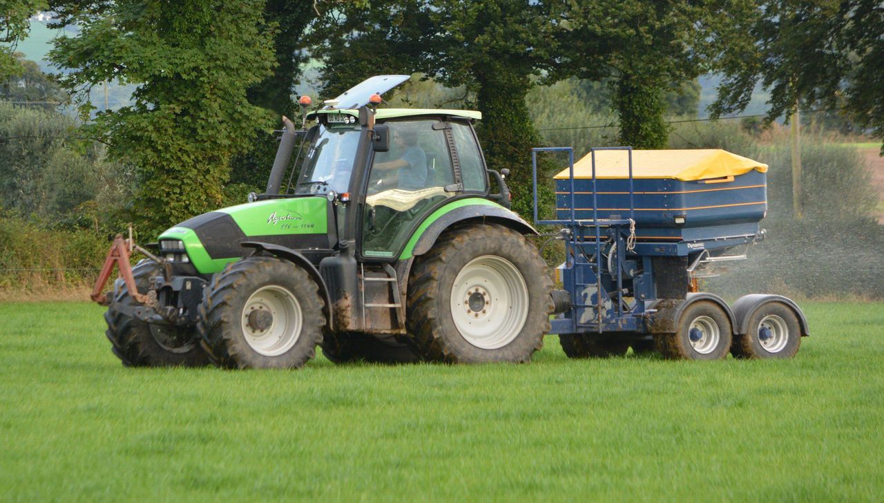 How much should you pay for fertiliser?