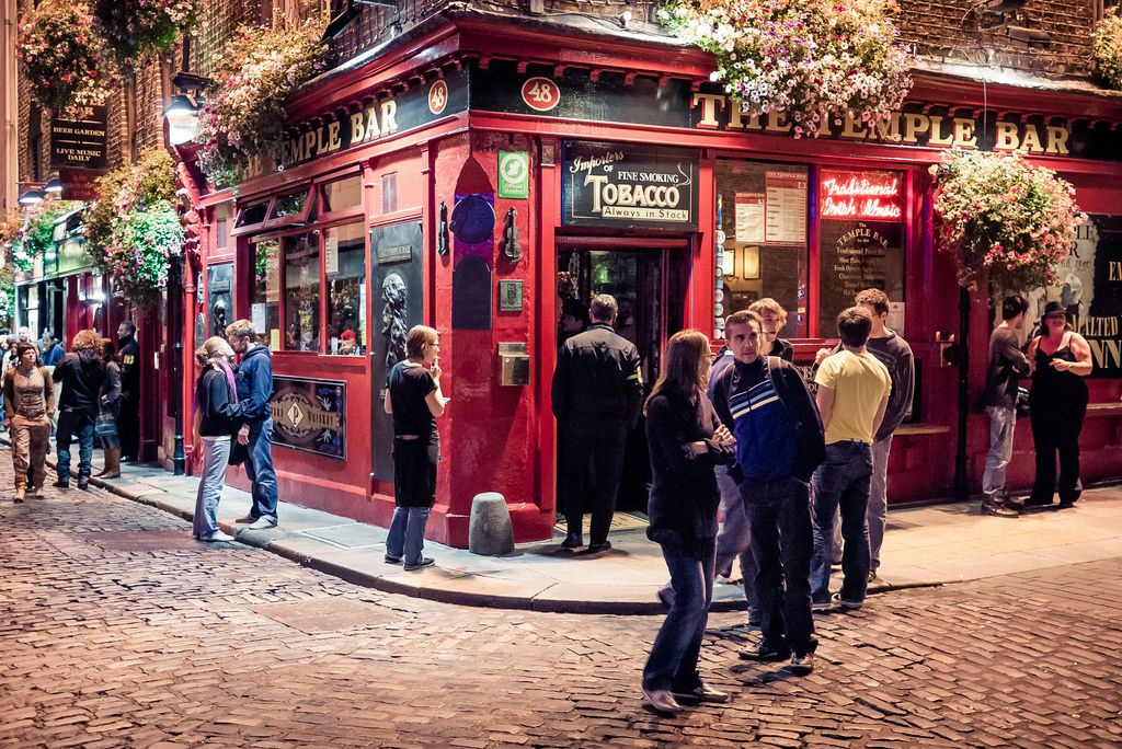 7 ways to spot a farmer on a night out