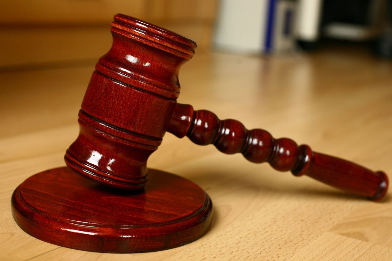 Court: Man who fired shotgun at farmer neighbour avoids jail
