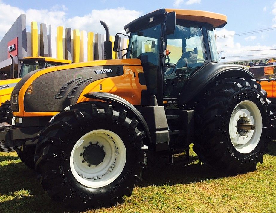 A big machinery show with some 'Latin' flair...in Brazil
