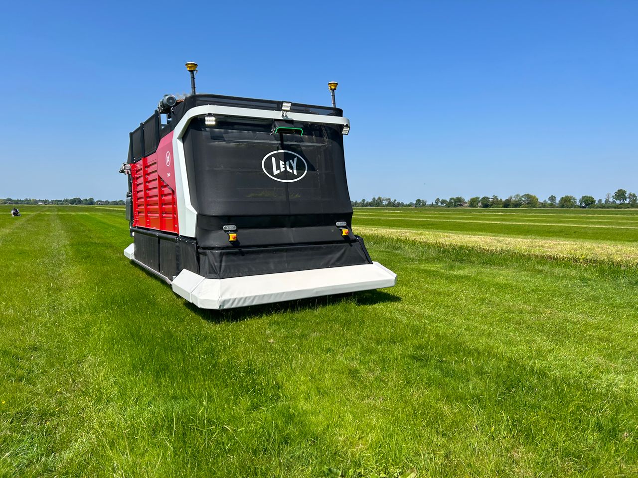 Watch: Lely Exos in action on Dutch dairy farm