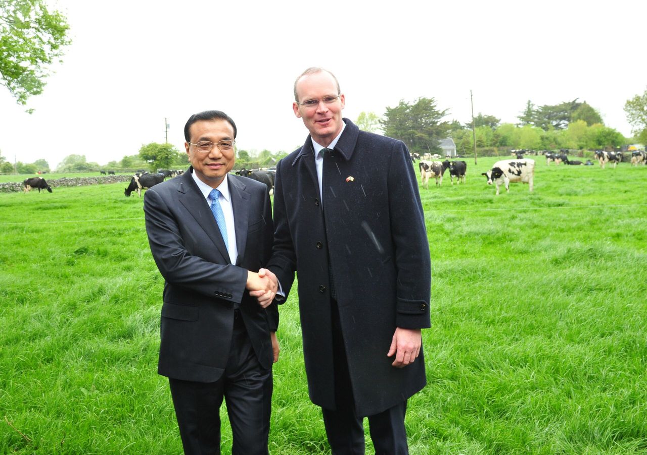 See pictures of Chinese Premiers visit to 270 acre farm