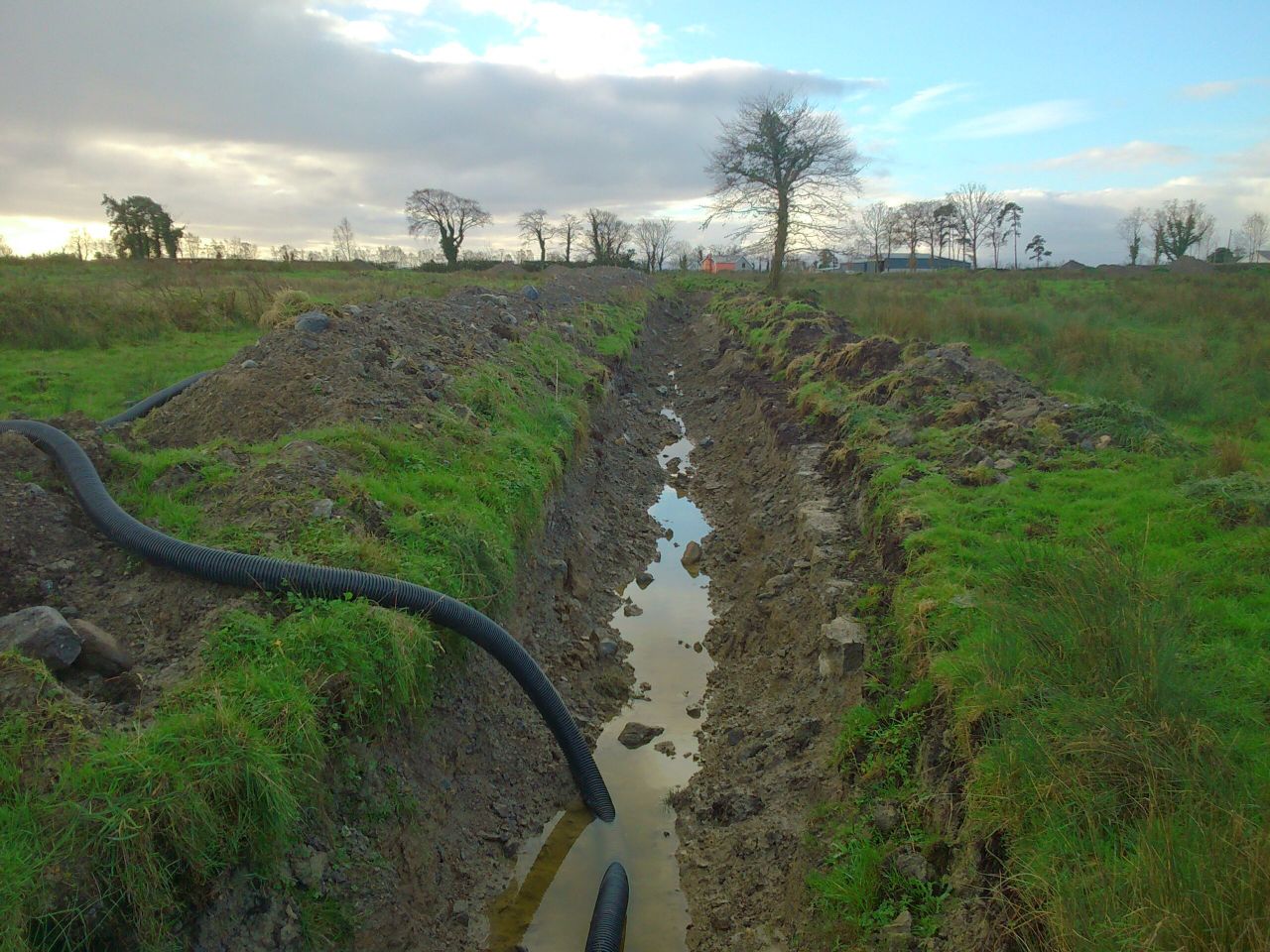 Making drainage outlets more robust in fields