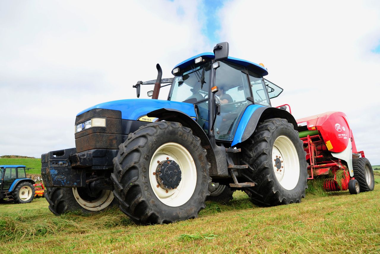 Family farm favours Fords - Machinery Focus