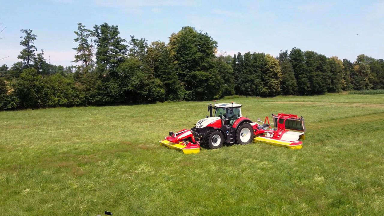 Pottinger's new automatic swath placement system for its NOVACAT V mowers