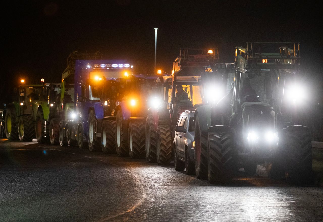 Watch: Thousands of farmers support 'show of solidarity'