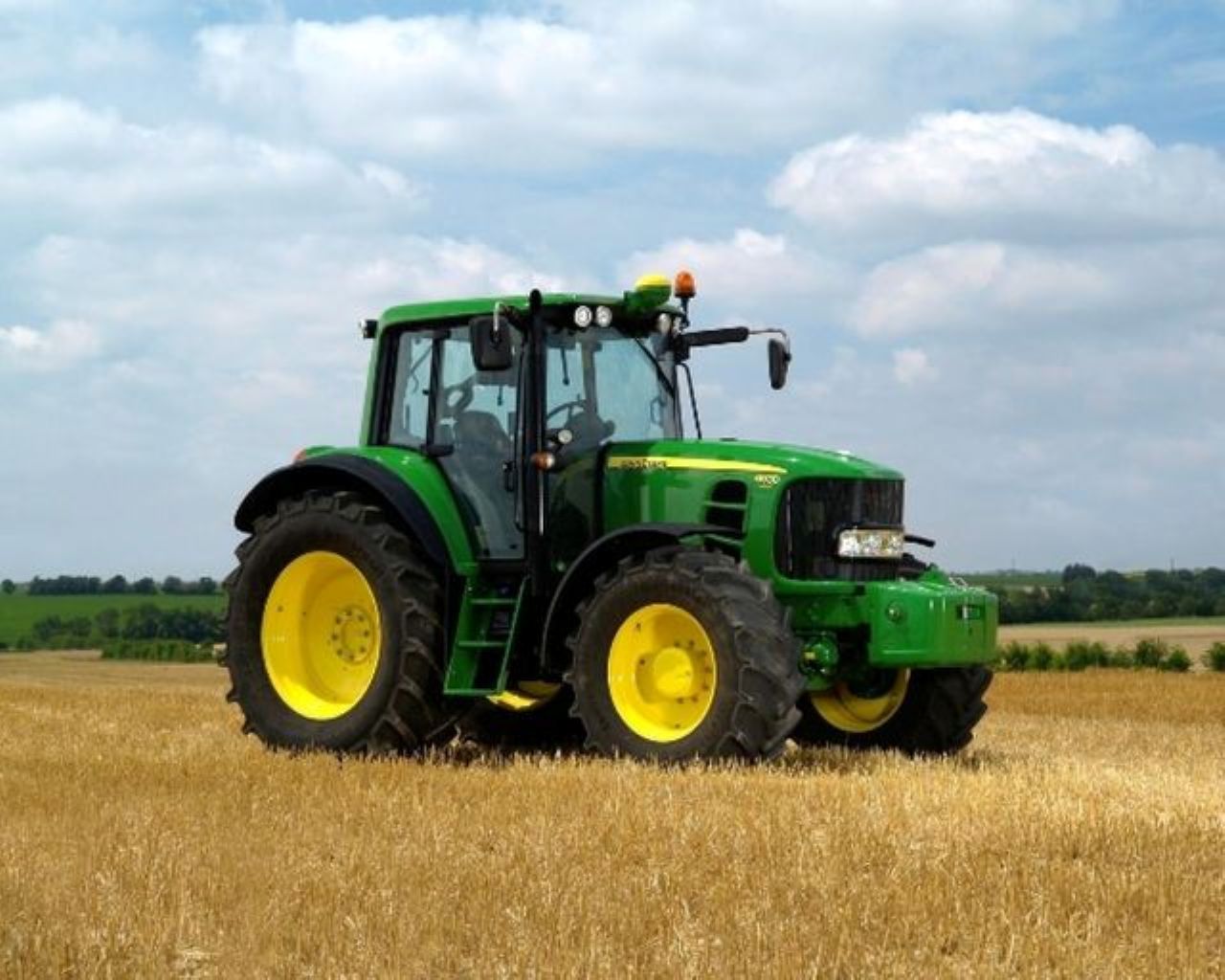 Gardaí: 'Never let an inexperienced driver use machinery' at silage