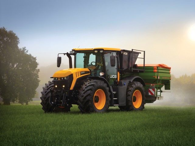 JCB Fastrac previewed at Agritechnica