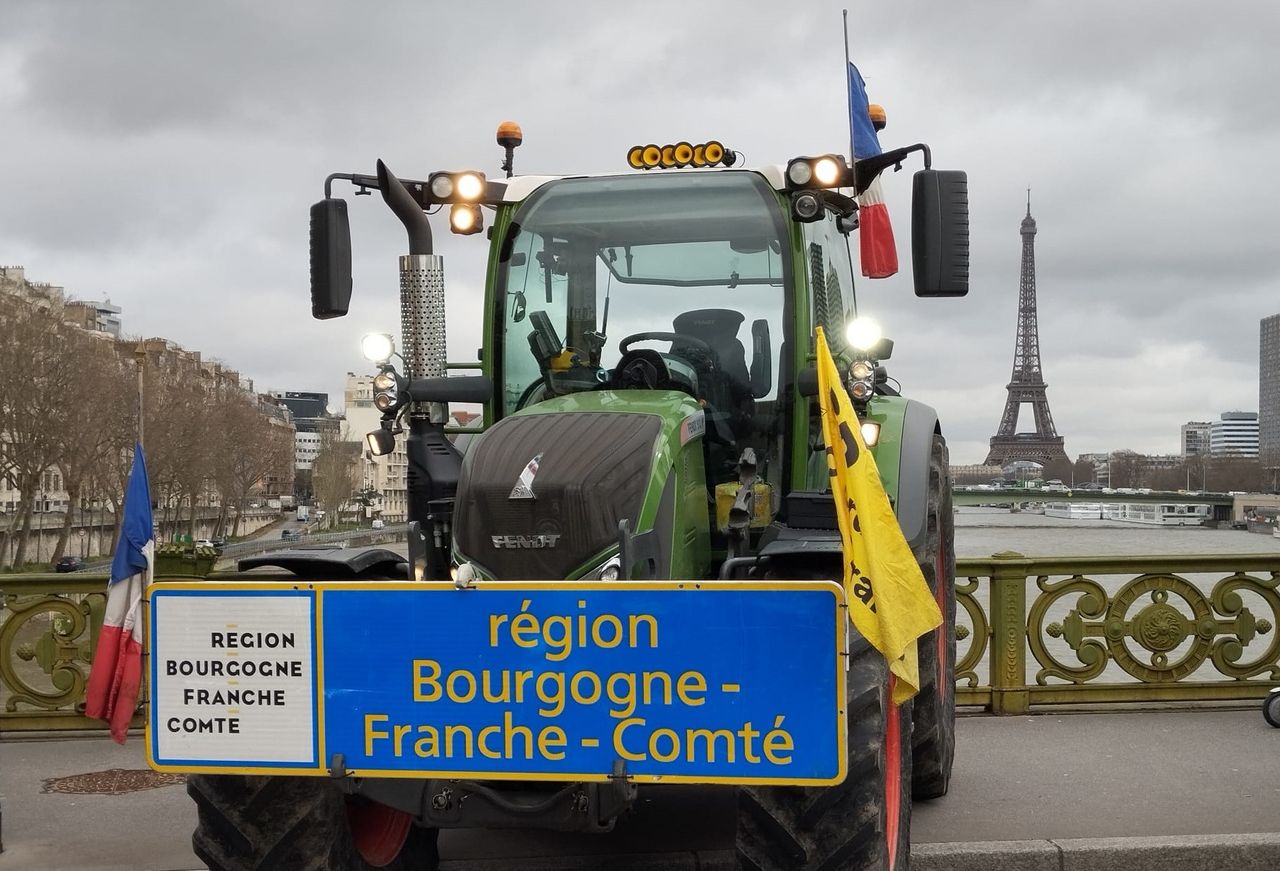 French Govt makes new 'commitment' to support farmers