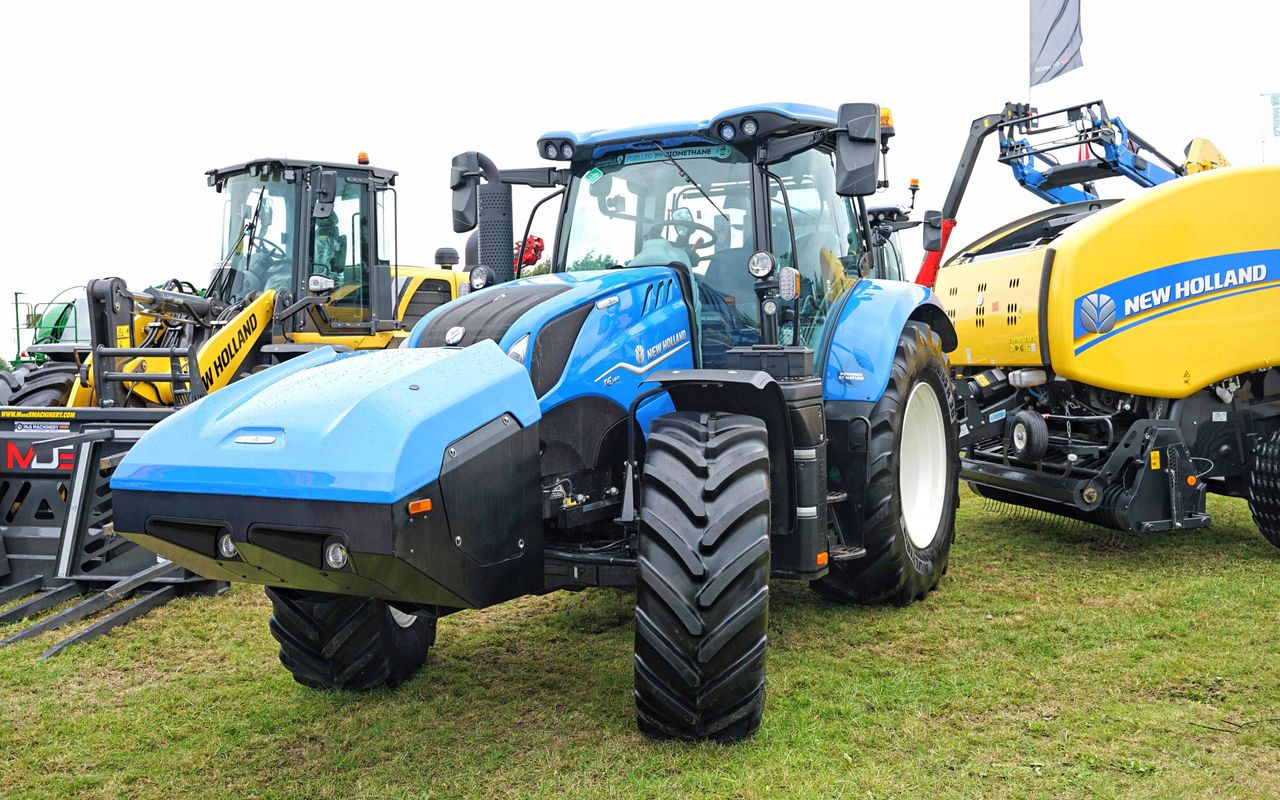 New Holland to establish methane-powered Irish farm