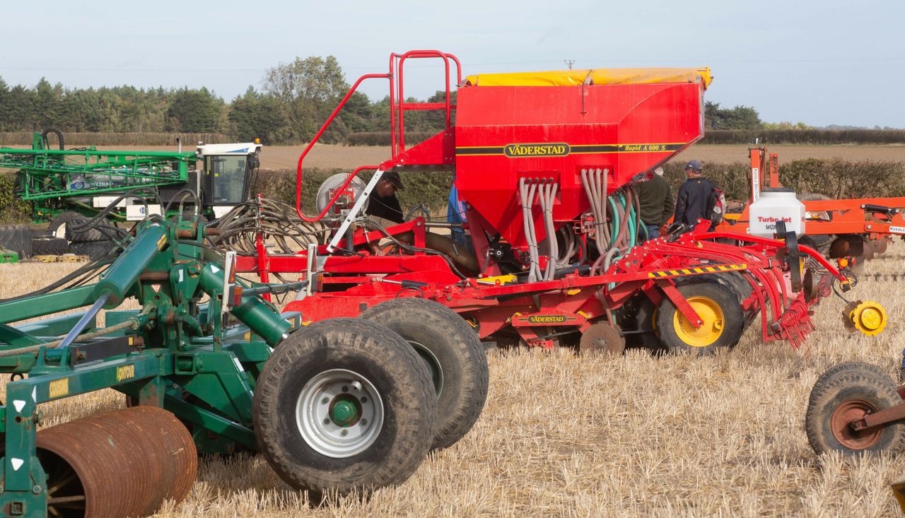 Auction report: Tillage machinery in demand at this on-farm sale
