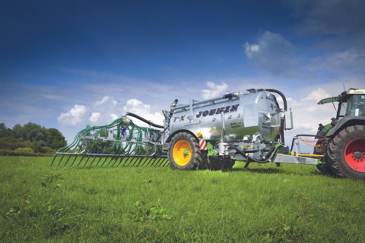 Pics: New Joskin slurry spreader ideal for wet ground