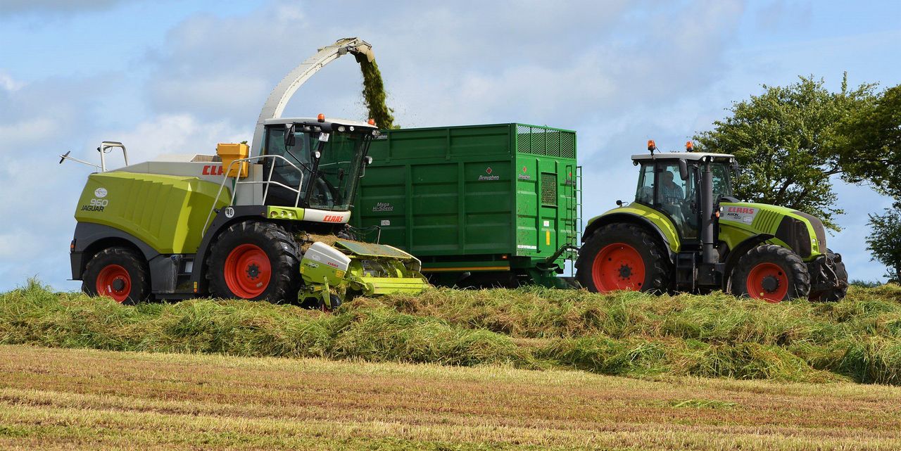 Contractors 'can no longer act as unofficial bankers' for farmers