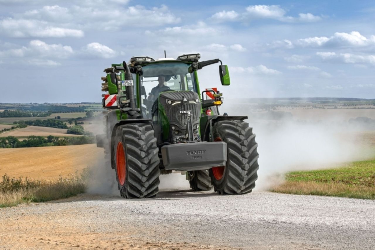 Fendt 832 Vario achieves 'record result' in DLG PowerMix test