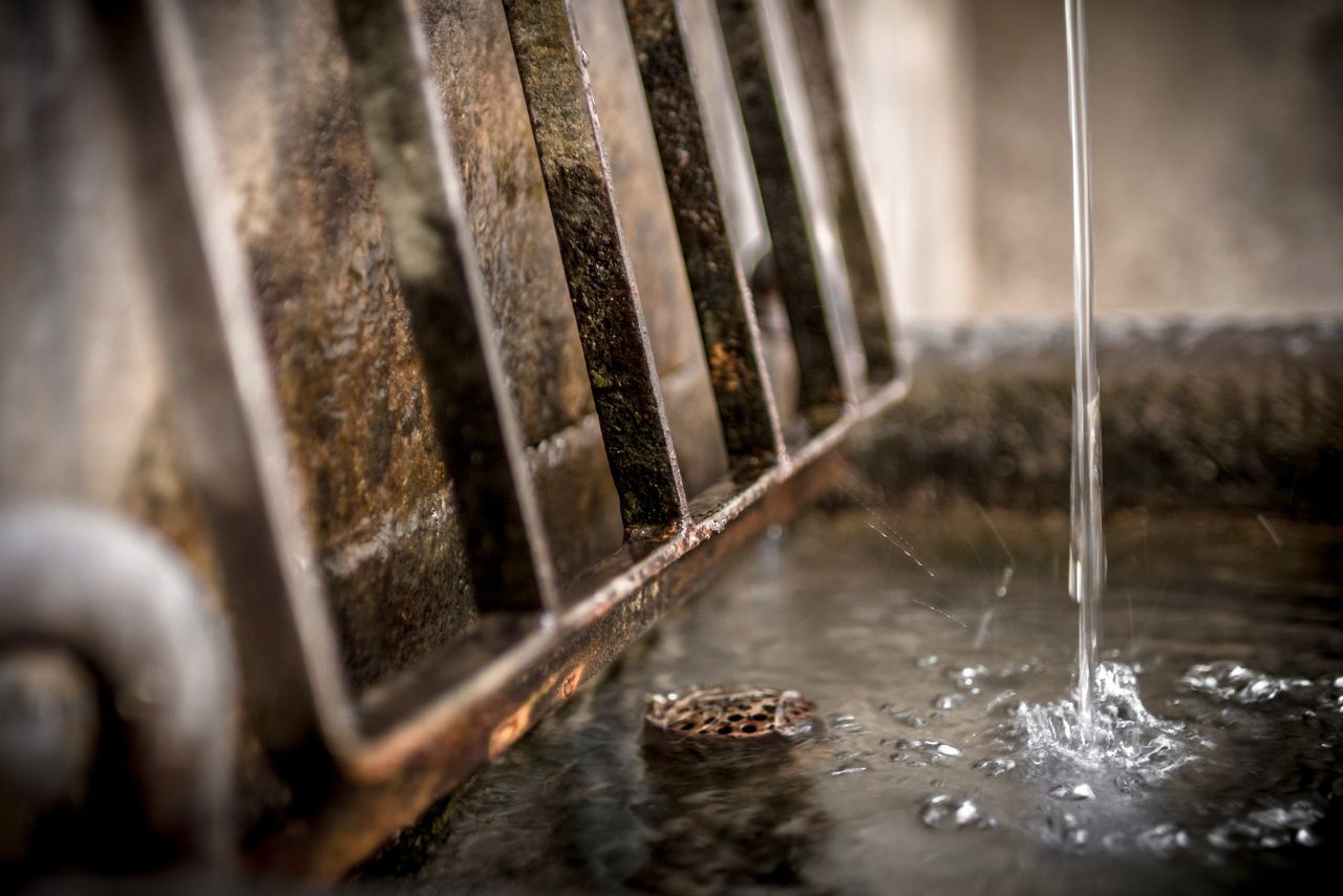 Public urged to report burst water pipes once thaw sets in