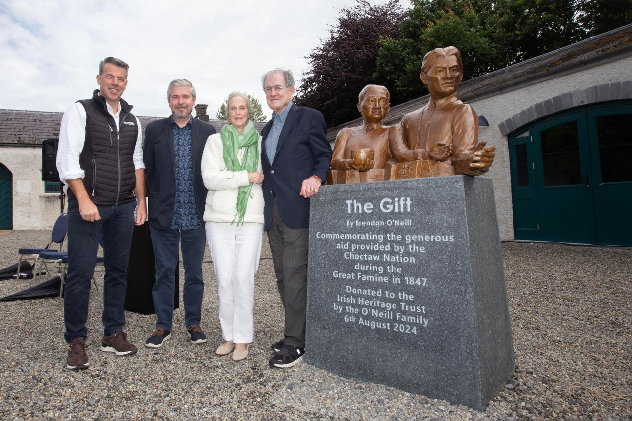 Choctaw sculpture commemorates famine aid