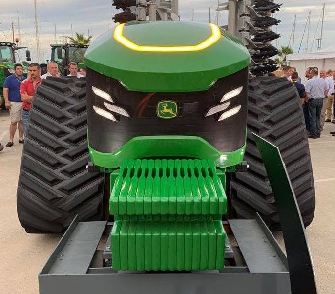 New driver-less 'concept' tractor from John Deere breaks cover