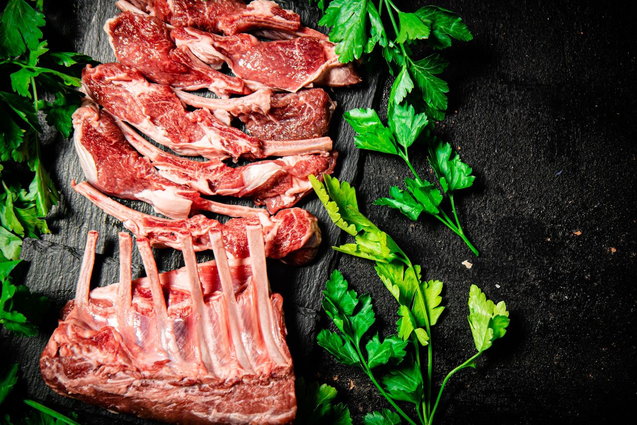 AHDB: Beef and lamb price gap narrows driving shoppers to switch