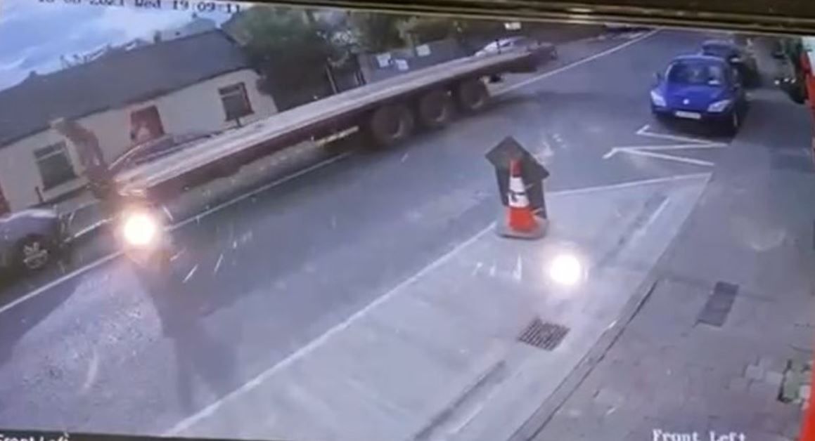 Car occupants injured after trailer disconnects from tractor