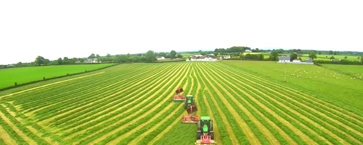 Video: Amazing footage of silage being cut in Ireland