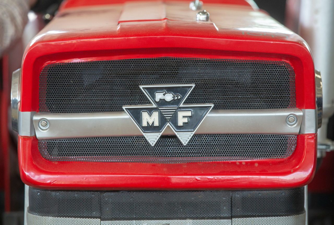 Auction report: Hammer falls on mothballed and mint MFs