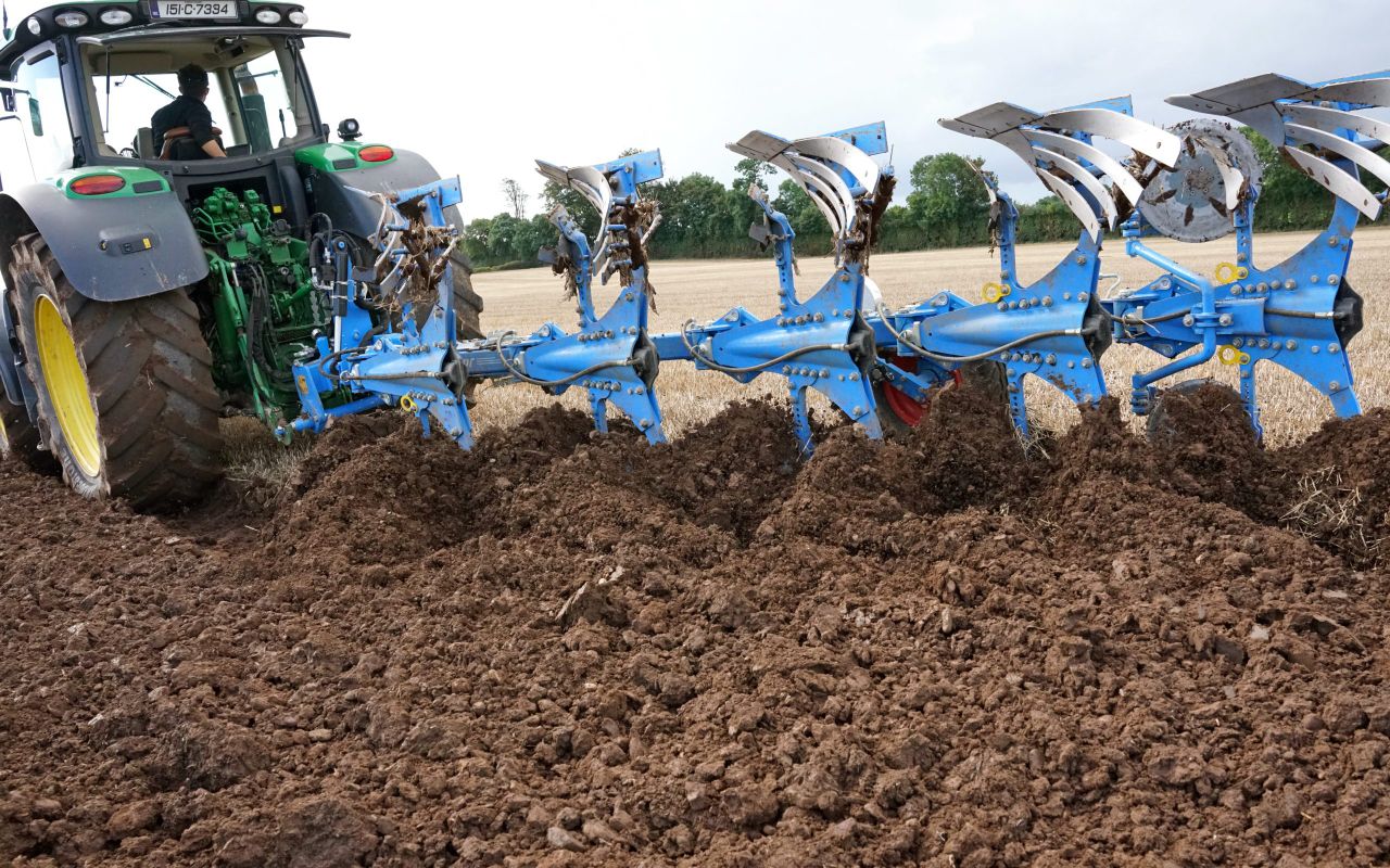 Field traffic and tillage techniques examined at Harper Adams
