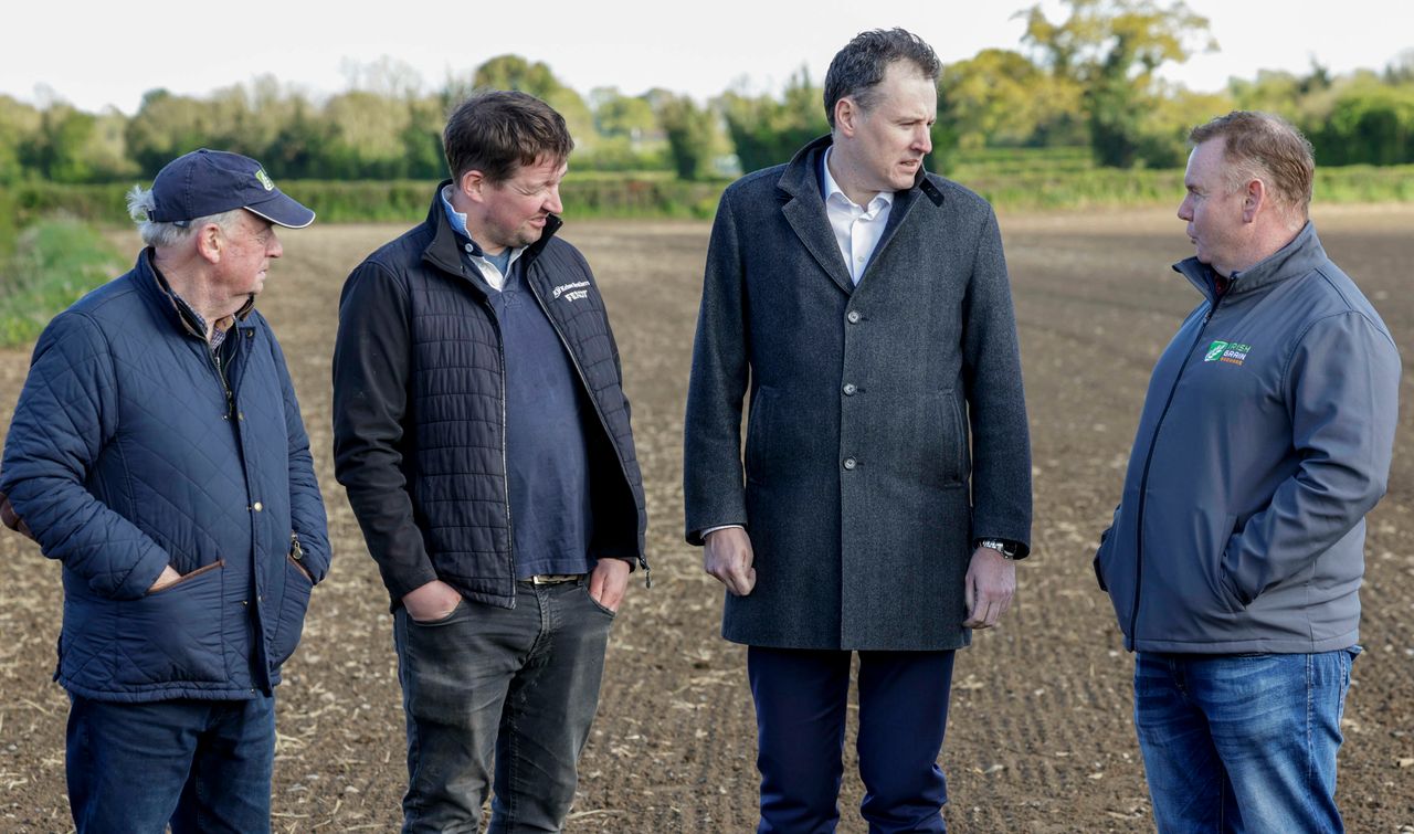 Minister McConalogue meets with tillage farmers in Laois