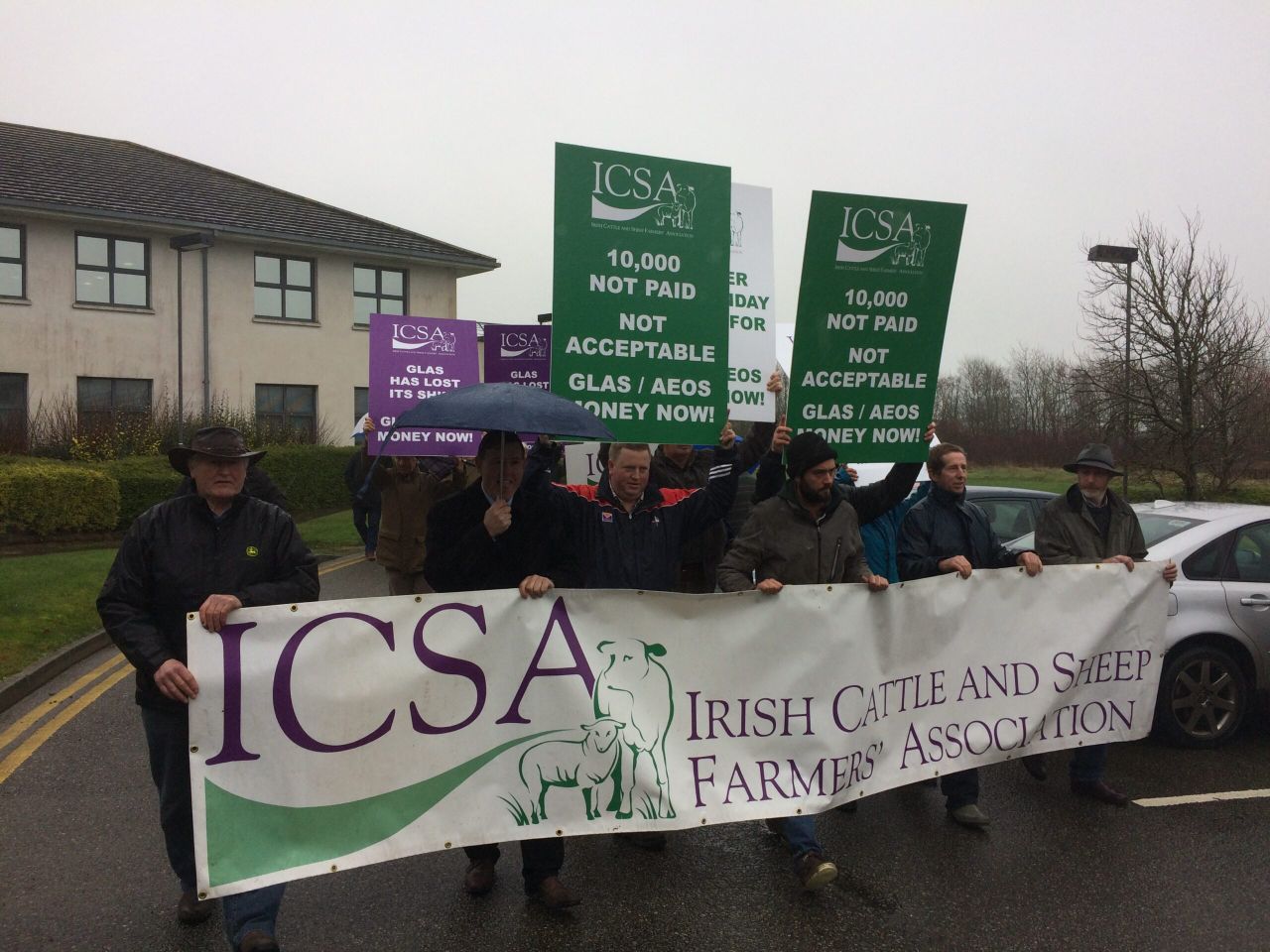 Pics: ICSA protest calling for outstanding GLAS payments to issue to farmers