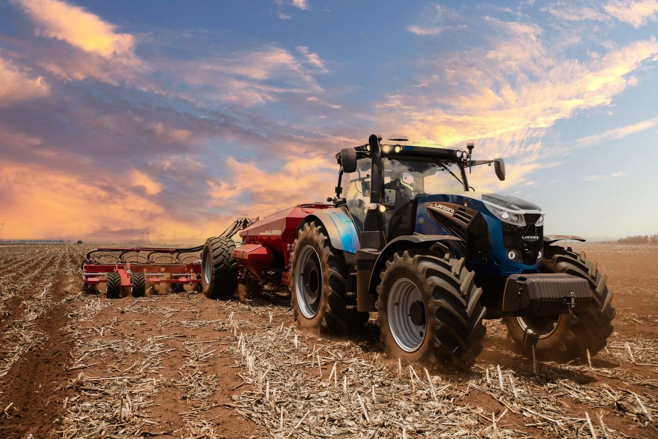 Ploughing: Win a Landini Serie 7 in competition at Agriland stand