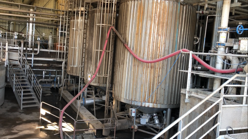 Feedstock is mixed and ground down, in a separate tank at 70°, to under 12mm