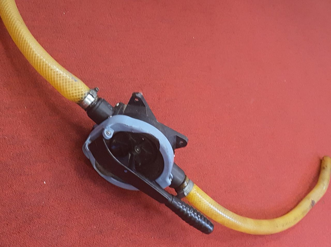 Siphoning pump and drums found following Garda search of car in Sligo