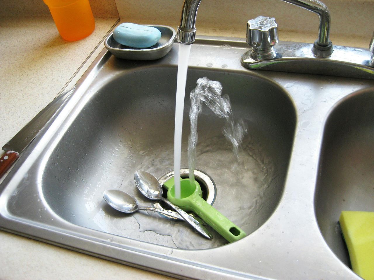 'Rethink the sink' this Easter and prevent wastewater blockage