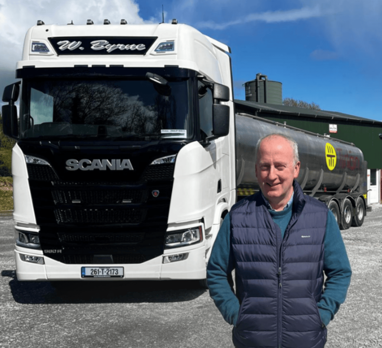 Tipperary-based milk driver claims Tirlán recognition award