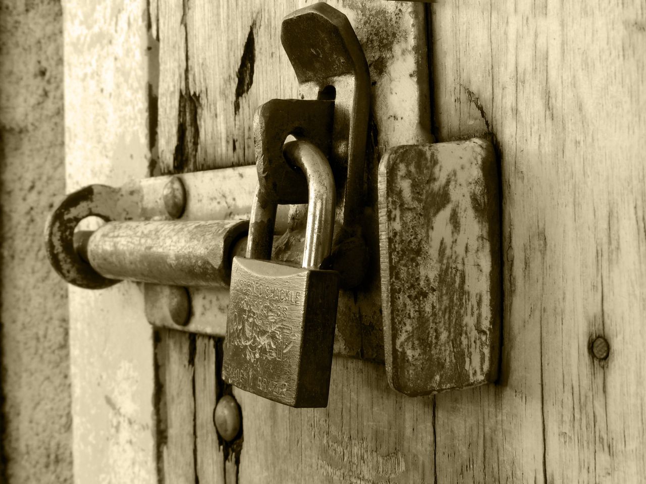 Gardaí investigate lock cutting incidents off sheds in Cavan