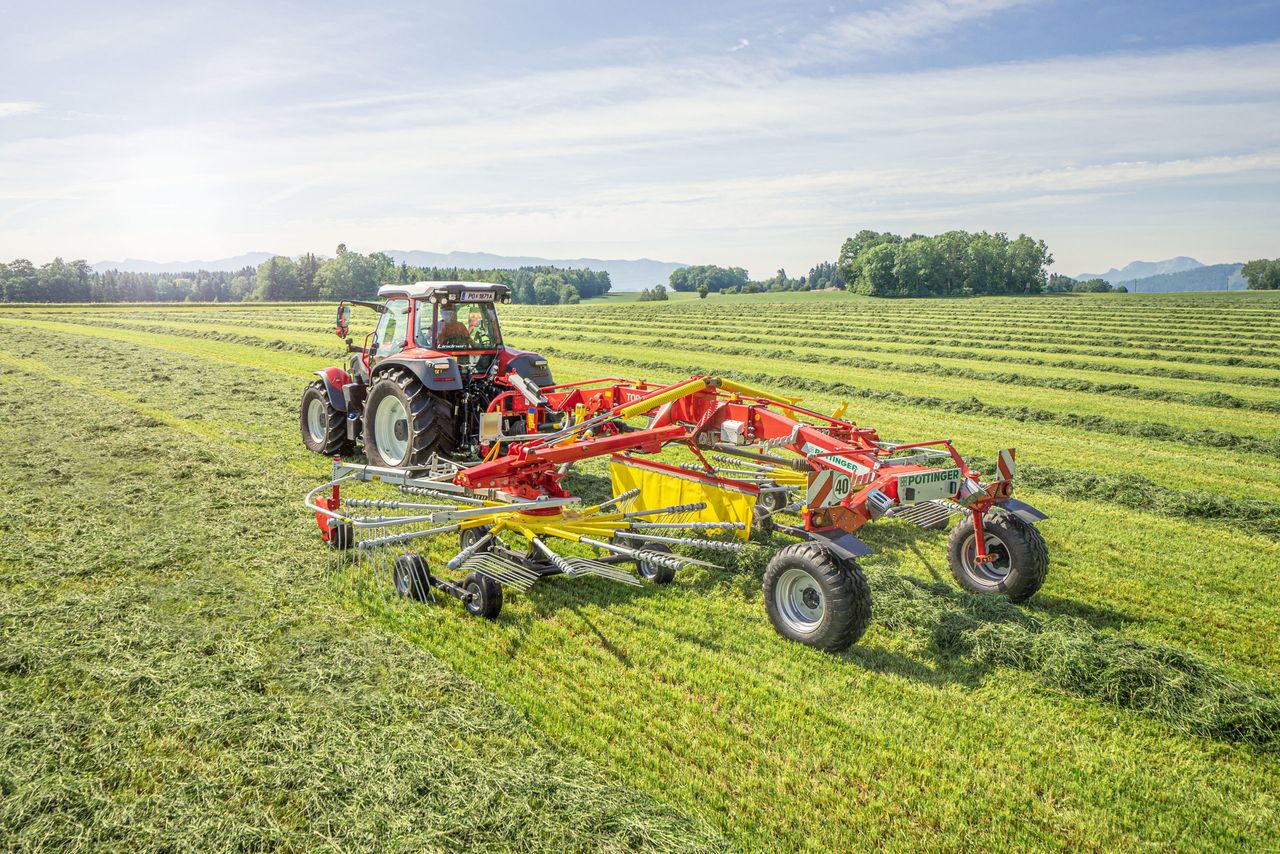 Pottinger launches its new centre-swath rake