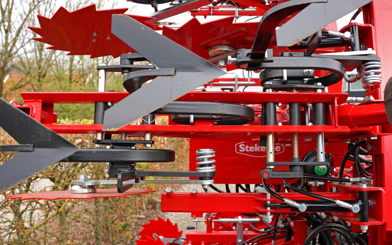 Machinery Focus: Steketee makes mechanical weeding mainstream